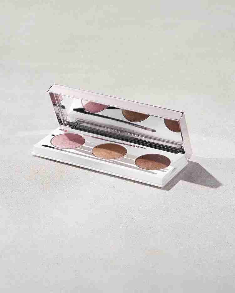 Fenty beauty triple drip highlighter palette