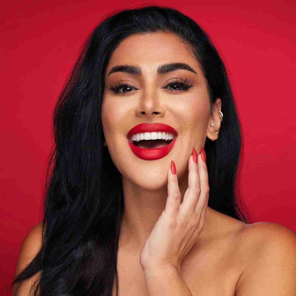 Huda beauty mini liquid matte lipstick in shade miss america