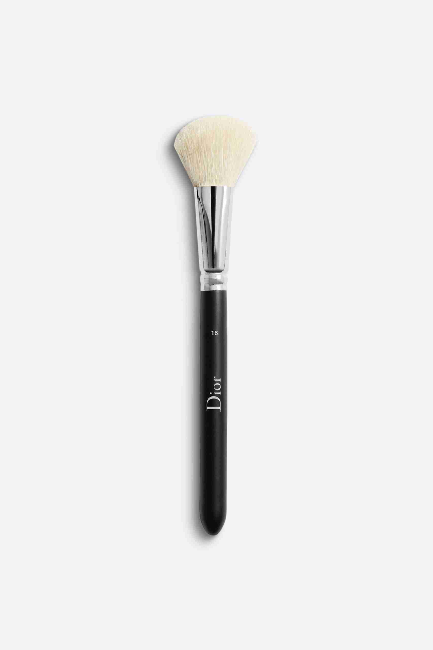 Dior blush brush no 16